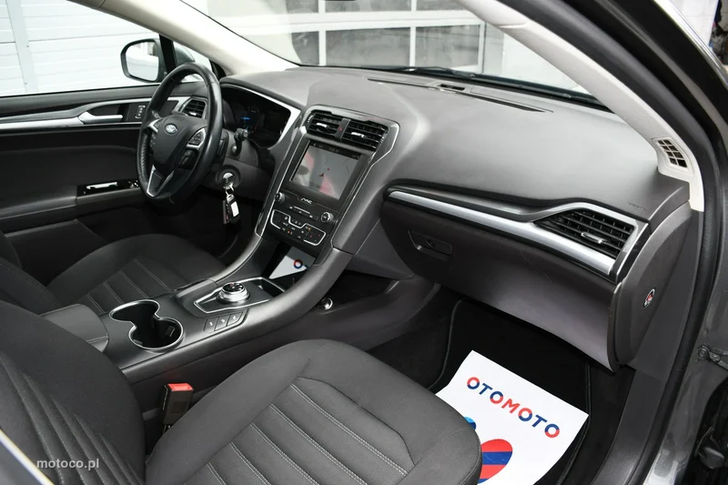 Ford Mondeo V 26