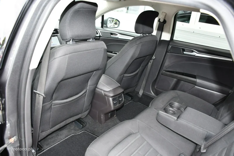 Ford Mondeo V 31