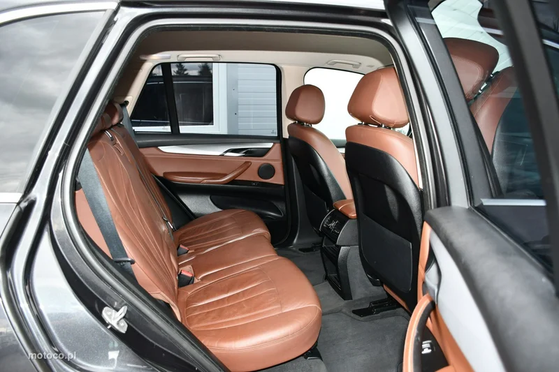 BMW X5 F15 29