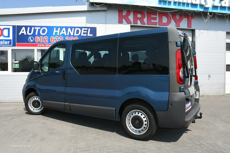 Opel Vivaro 11