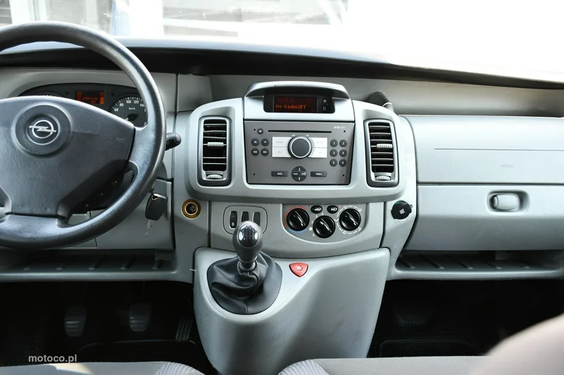 Opel Vivaro 24