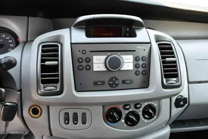 Opel Vivaro 25