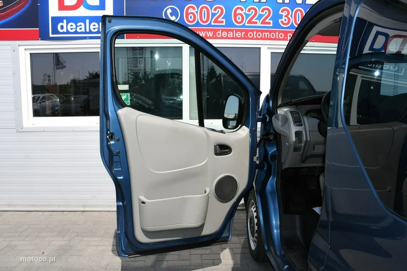 Opel Vivaro 32