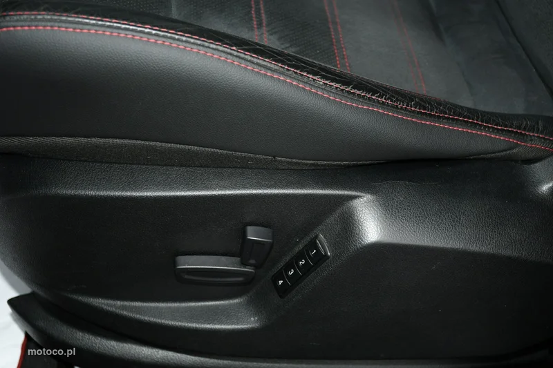 Ford S-Max I 20