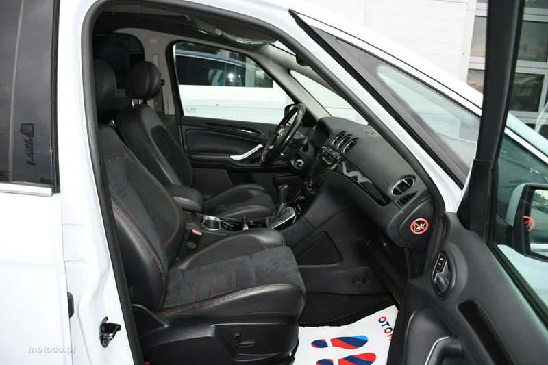 Ford S-Max I 28