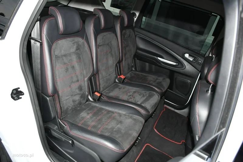 Ford S-Max I 30