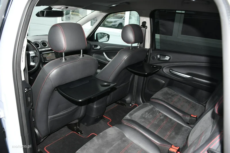 Ford S-Max I 33