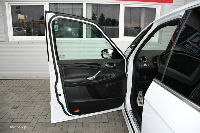 Ford S-Max I 35