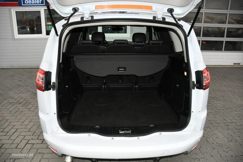Ford S-Max I 38
