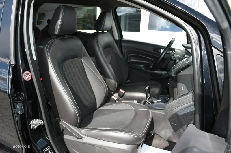 Ford EcoSport 26