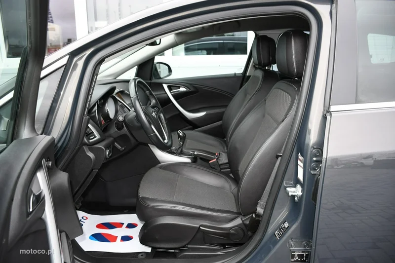 Opel Astra J 16