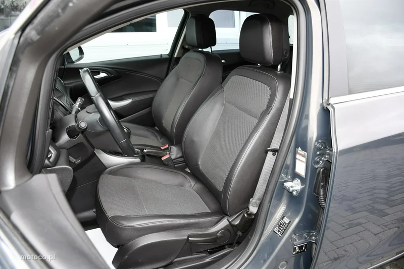 Opel Astra J 17