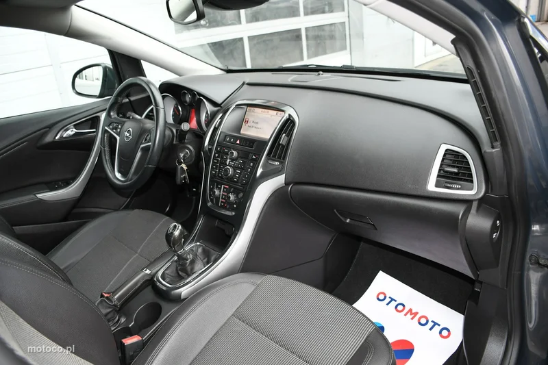 Opel Astra J 24