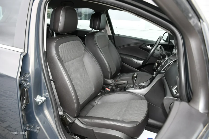 Opel Astra J 25