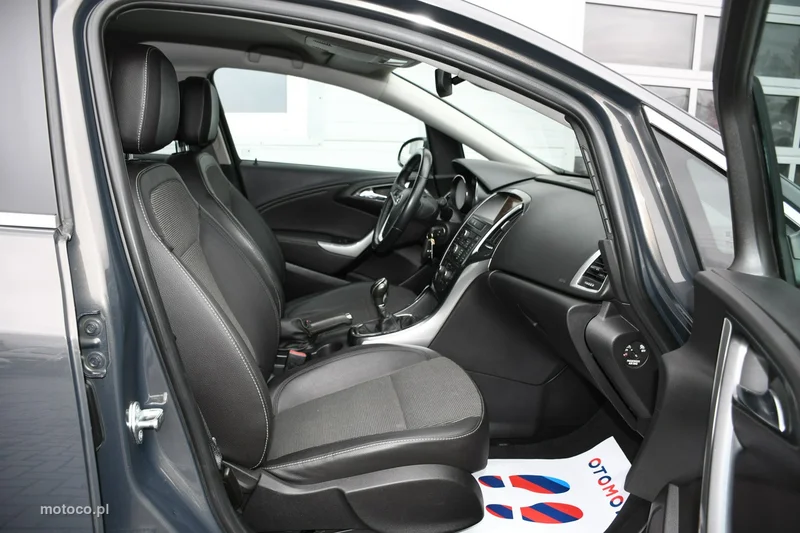 Opel Astra J 26