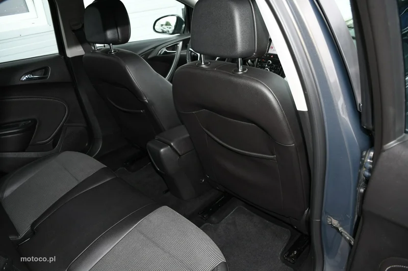 Opel Astra J 28