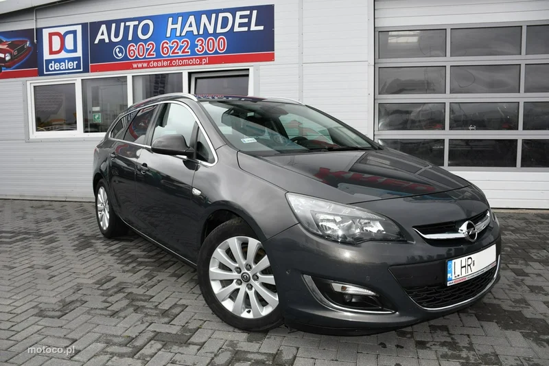 Opel Astra J 8
