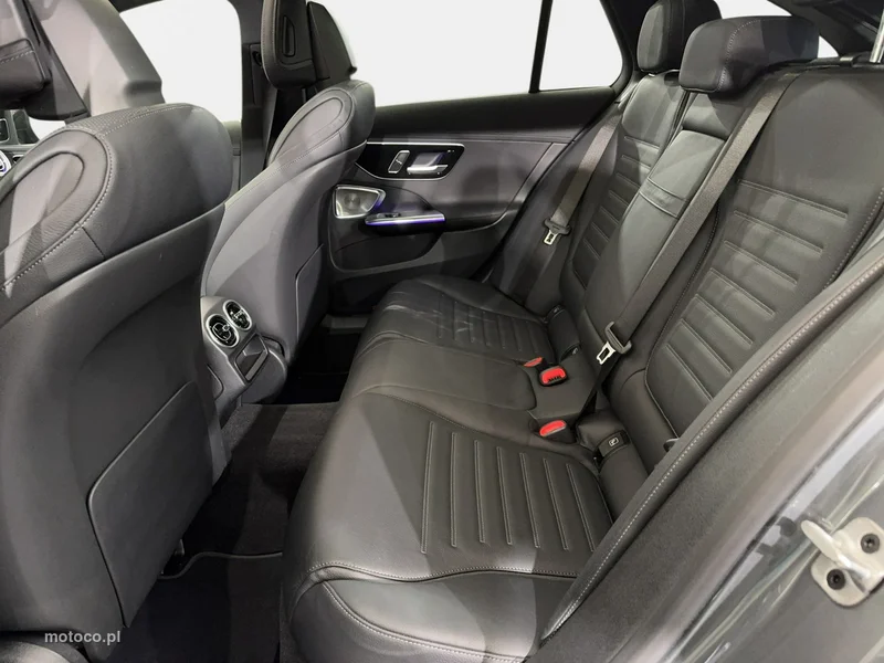 Mercedes-Benz Klasa C W206 C 43 AMG 20