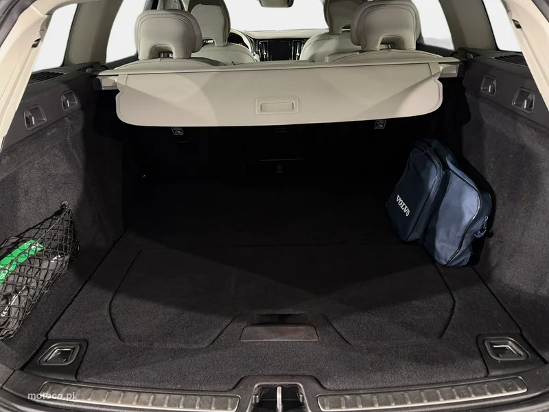 Volvo V60 Cross Country 16