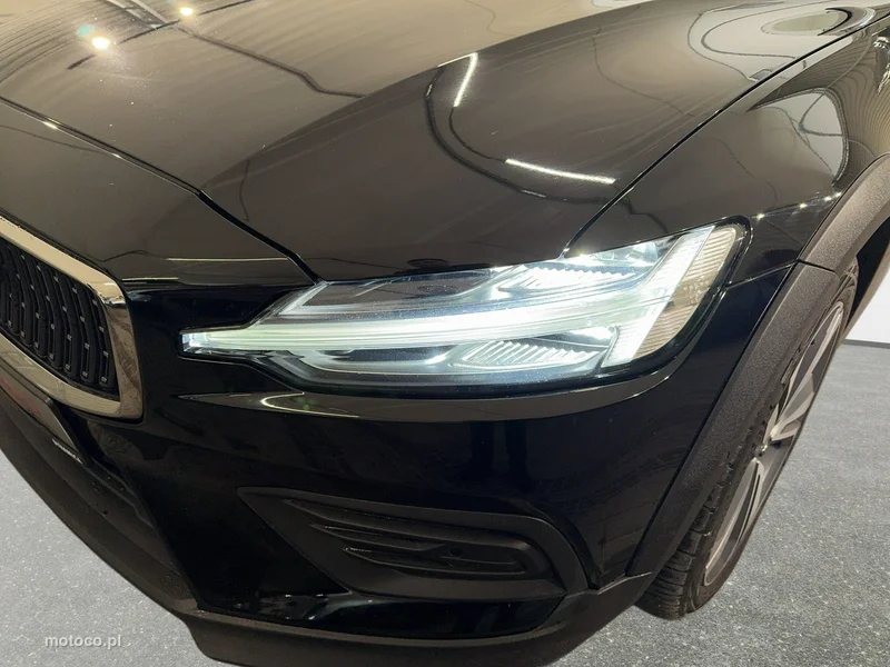Volvo V60 Cross Country 9