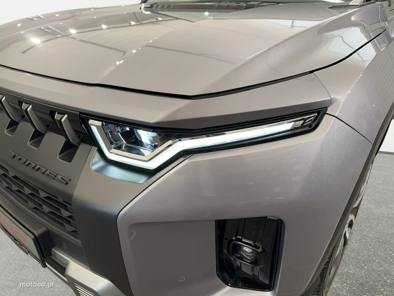 Ssangyong Torres 9