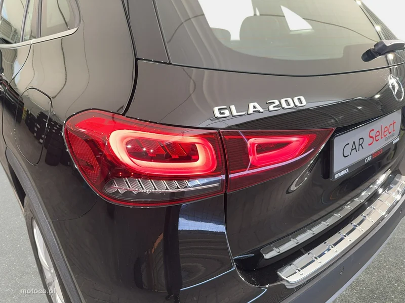 Mercedes-Benz GLA H247 GLA 200 11