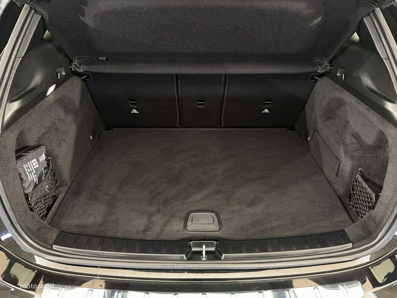 Mercedes-Benz GLA H247 GLA 200 15