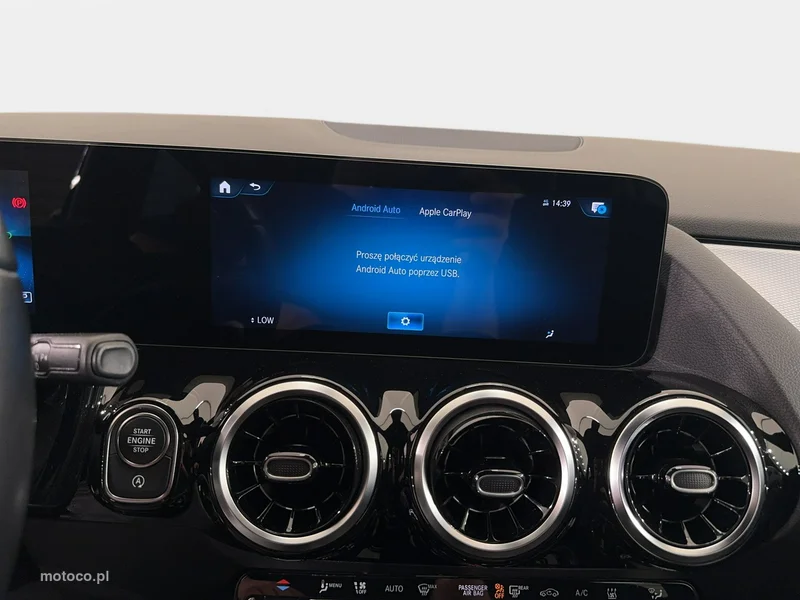 Mercedes-Benz GLA H247 GLA 200 27