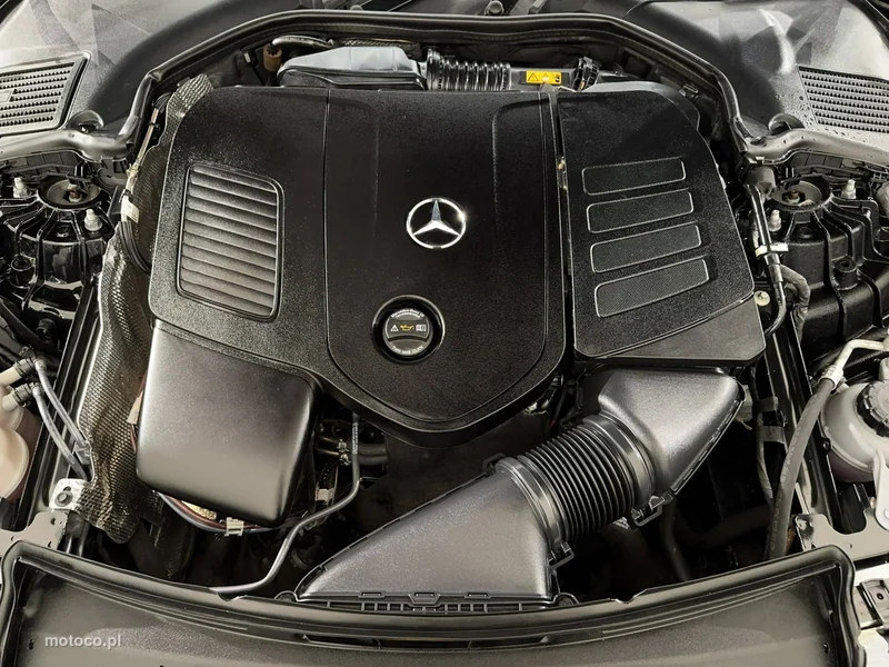 Mercedes-Benz Klasa C W206 C 200 35