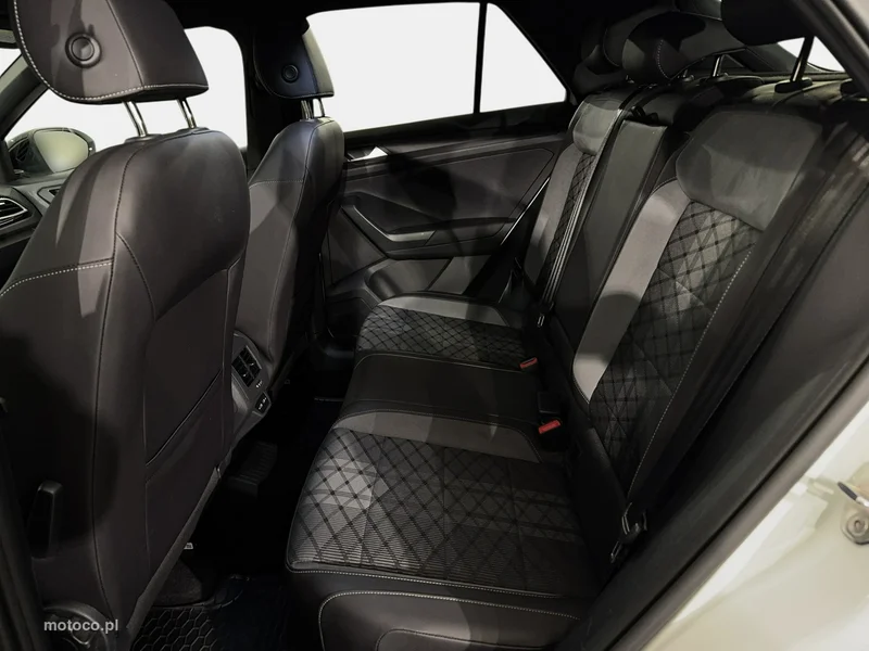 Volkswagen T-Roc A1 13