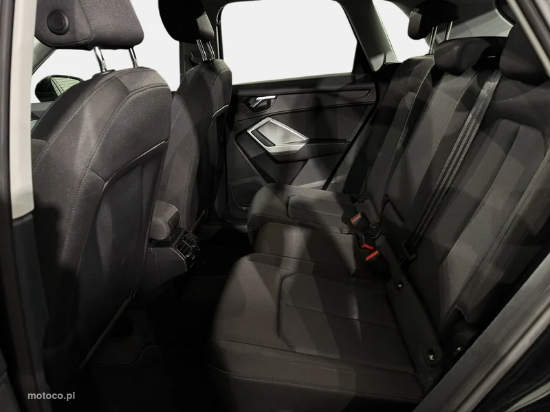 Audi Q3 F3 12