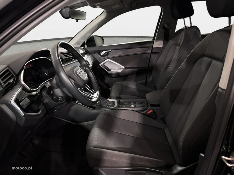 Audi Q3 F3 13