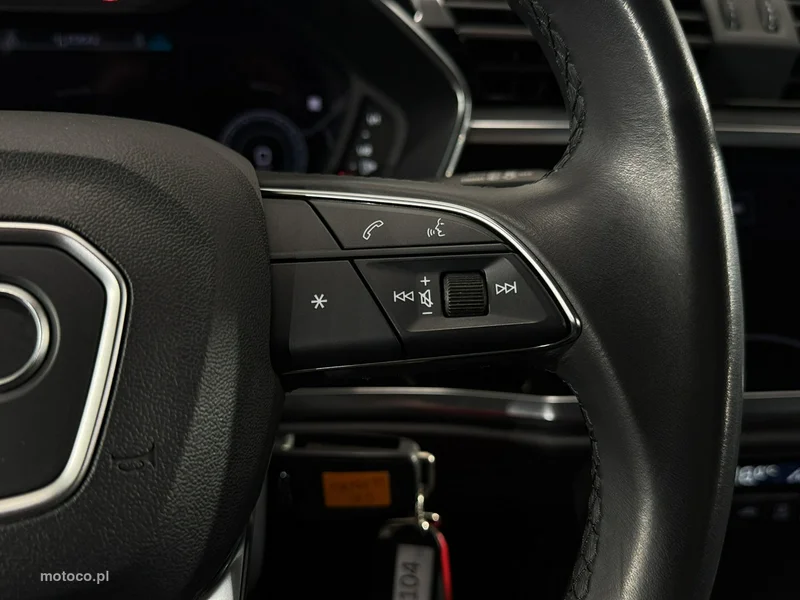 Audi Q3 F3 21