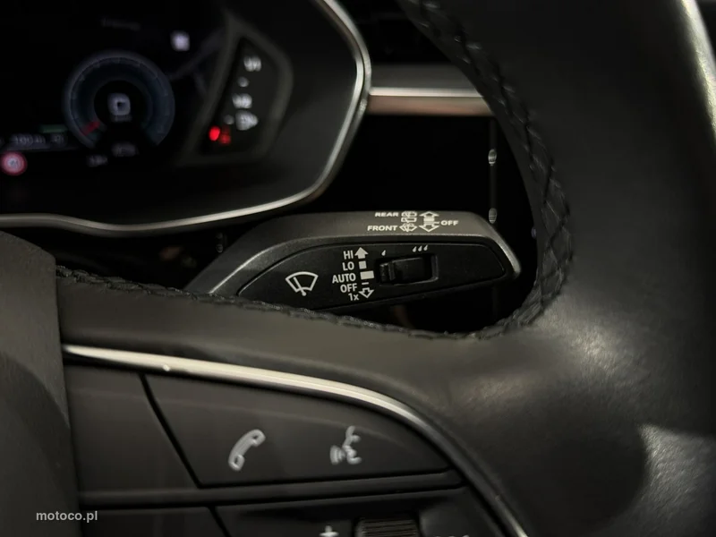 Audi Q3 F3 22