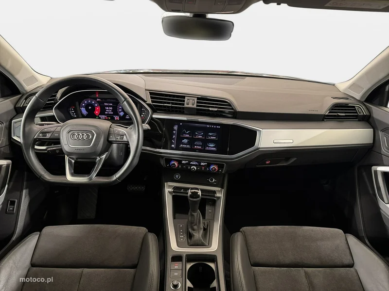 Audi Q3 F3 12