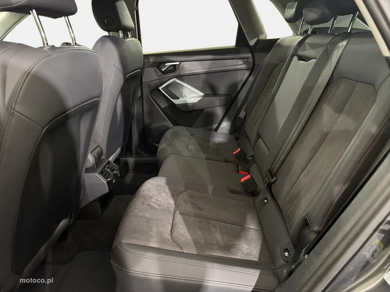 Audi Q3 F3 26