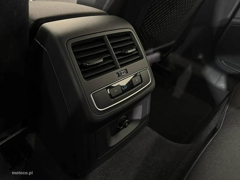Audi A4 B9 25