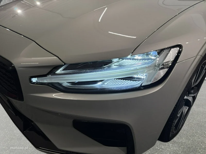 Volvo V60 9