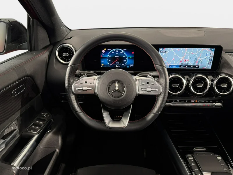 Mercedes-Benz GLA H247 GLA 200 13