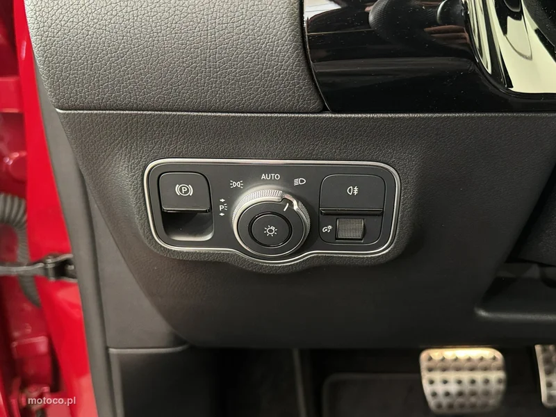 Mercedes-Benz GLA H247 GLA 200 29