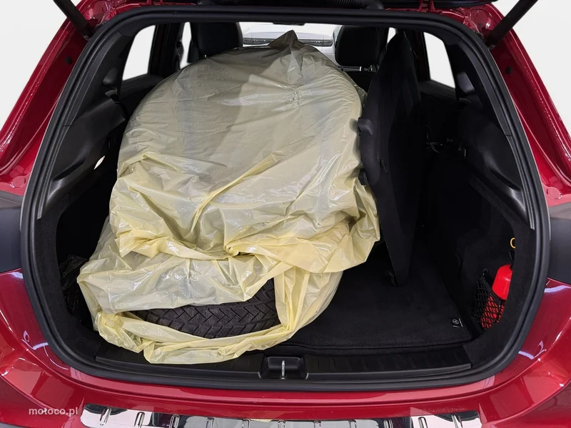 Mercedes-Benz GLA H247 GLA 200 34