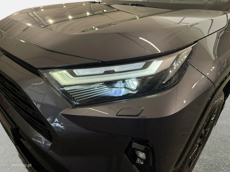 Toyota RAV 4 XA50 9