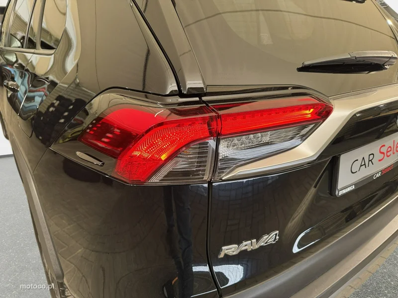 Toyota RAV 4 XA50 11