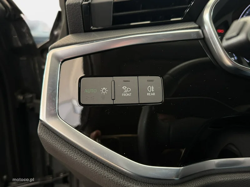 Audi Q3 F3 17
