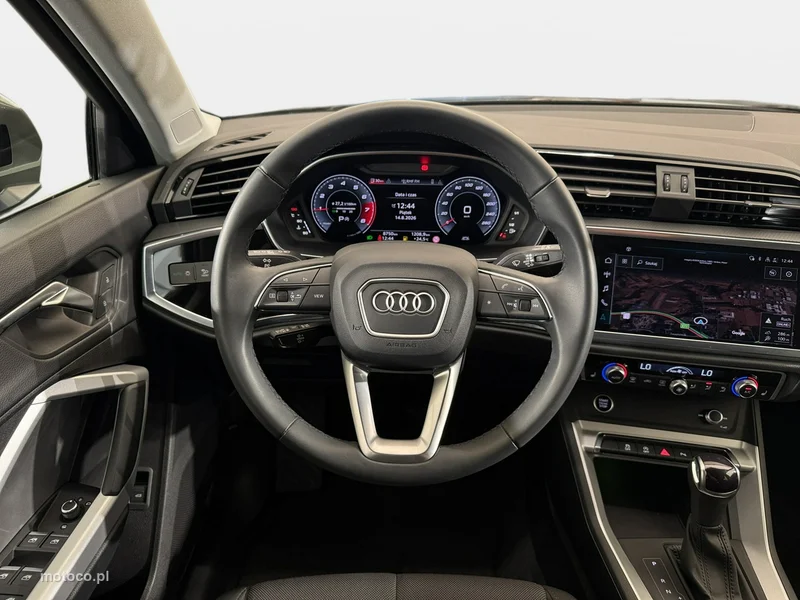Audi Q3 F3 19