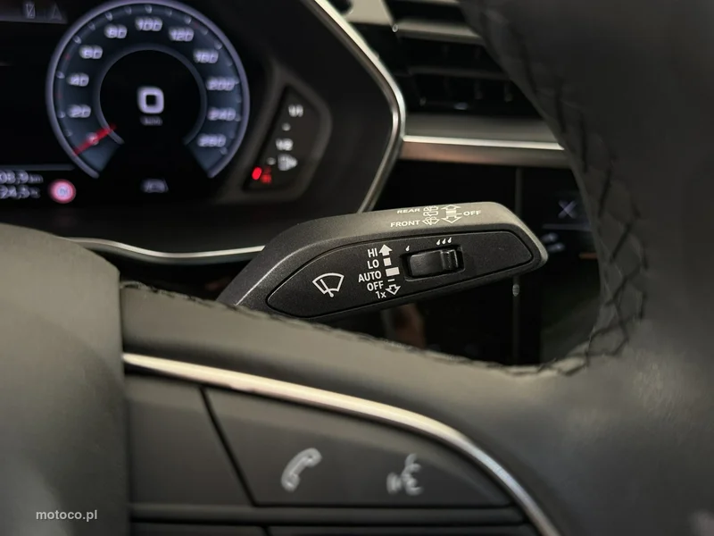 Audi Q3 F3 23