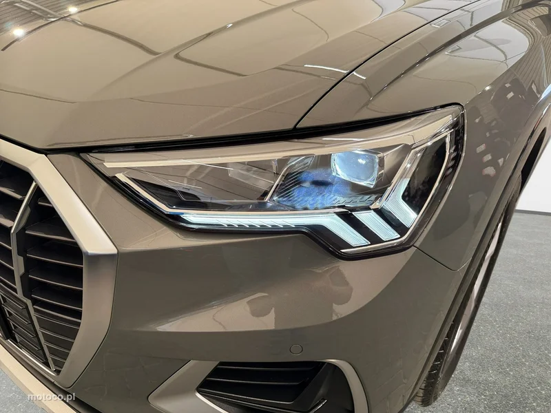 Audi Q3 F3 9