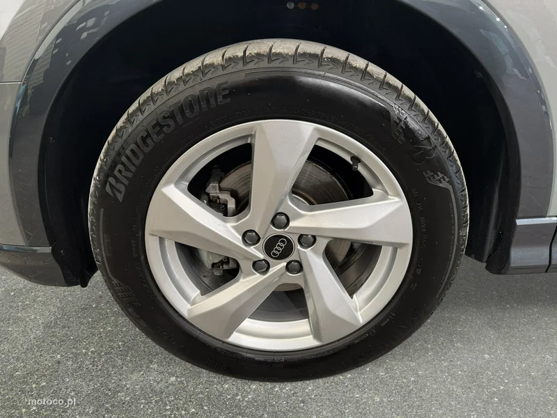 Audi Q3 F3 10