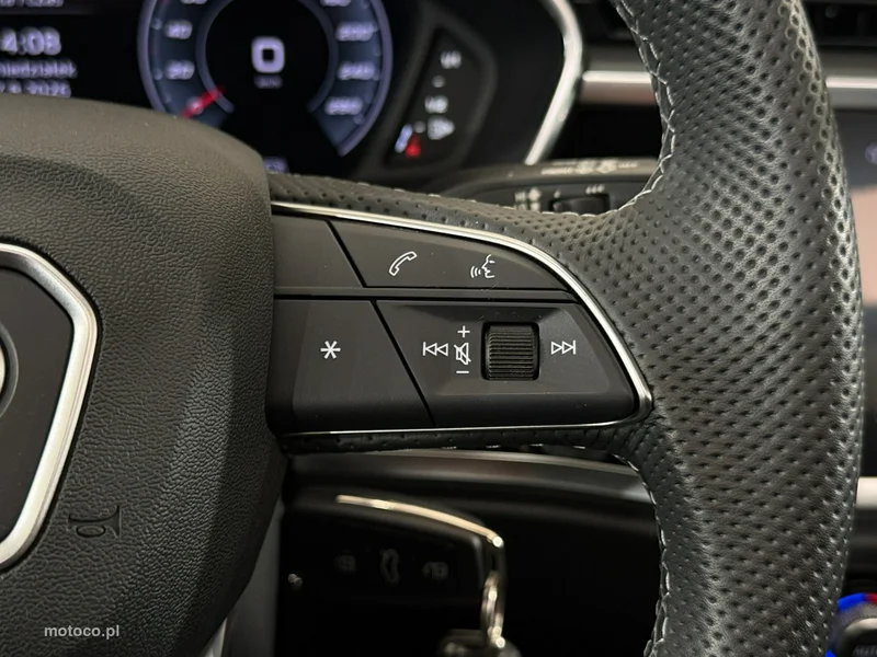 Audi Q3 F3 16