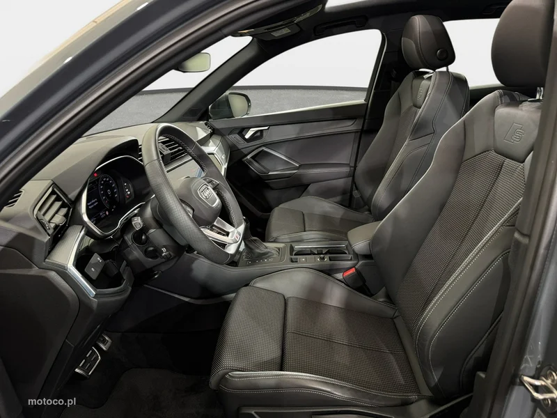 Audi Q3 F3 27
